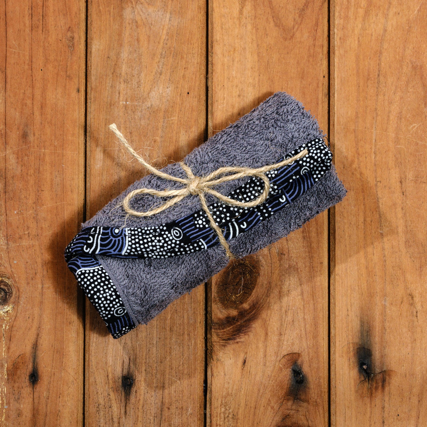 Washer – Dark Grey with 'Gathering By The Creek' Edging