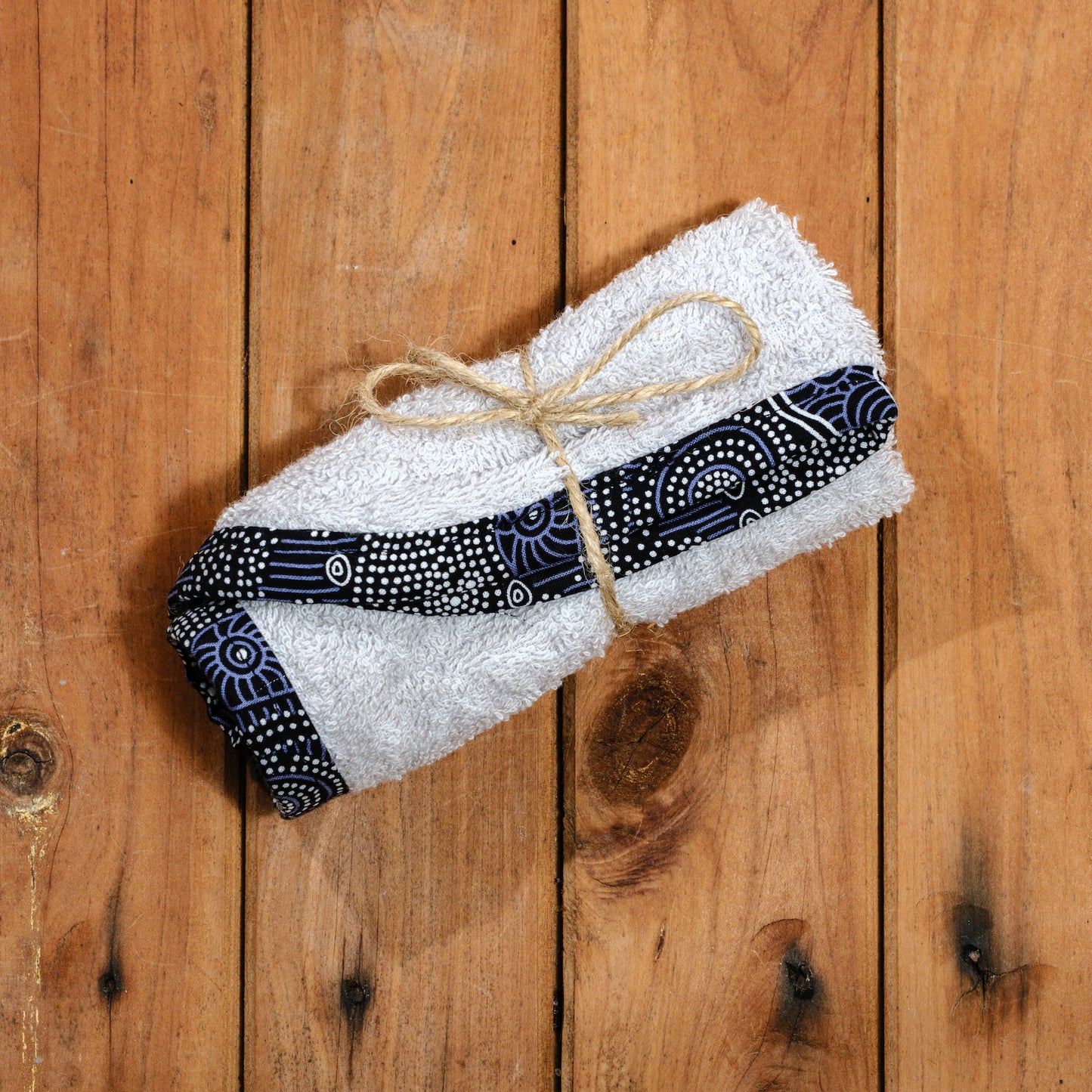 Washer – Light Grey with 'Gathering By The Creek' Edging