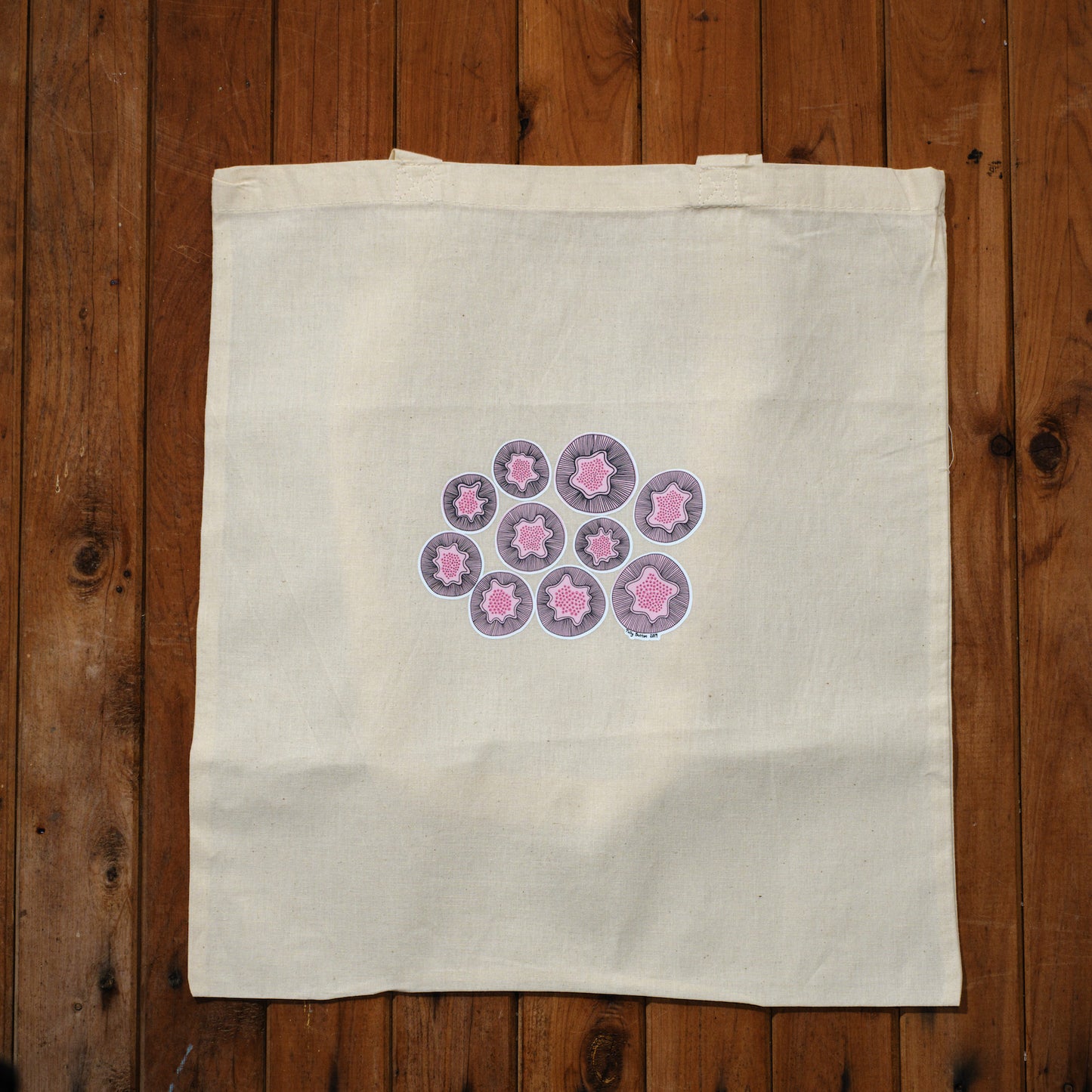 Tully Button Tote – Circles